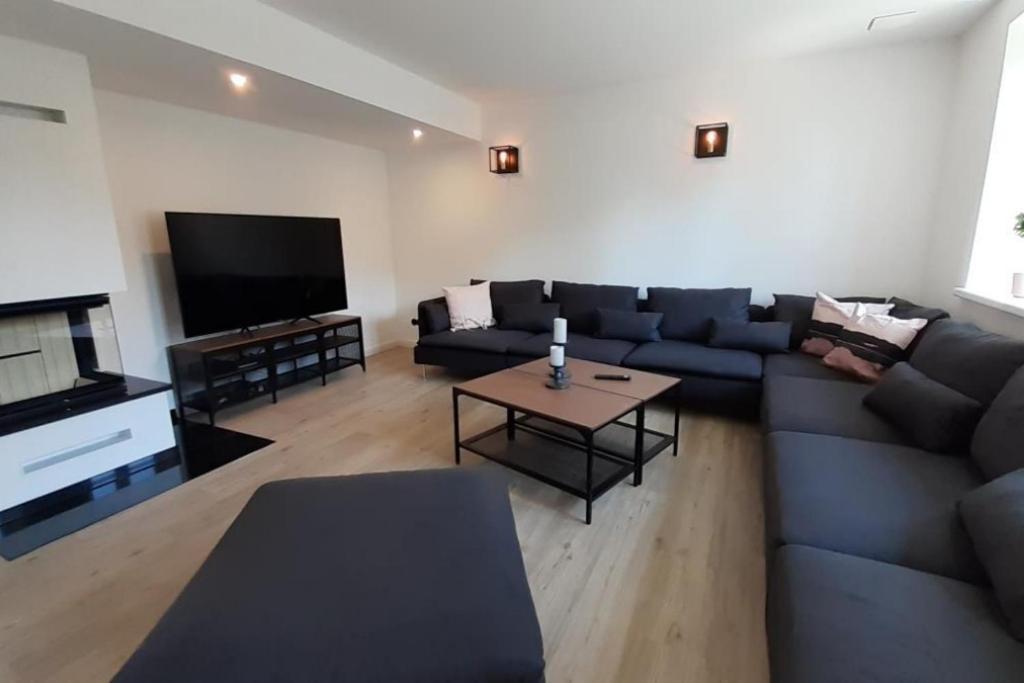 הוילה בורן Fh Magnolia Fuer 12 Pers. Mit Terrasse + Dachterasse מראה חיצוני תמונה